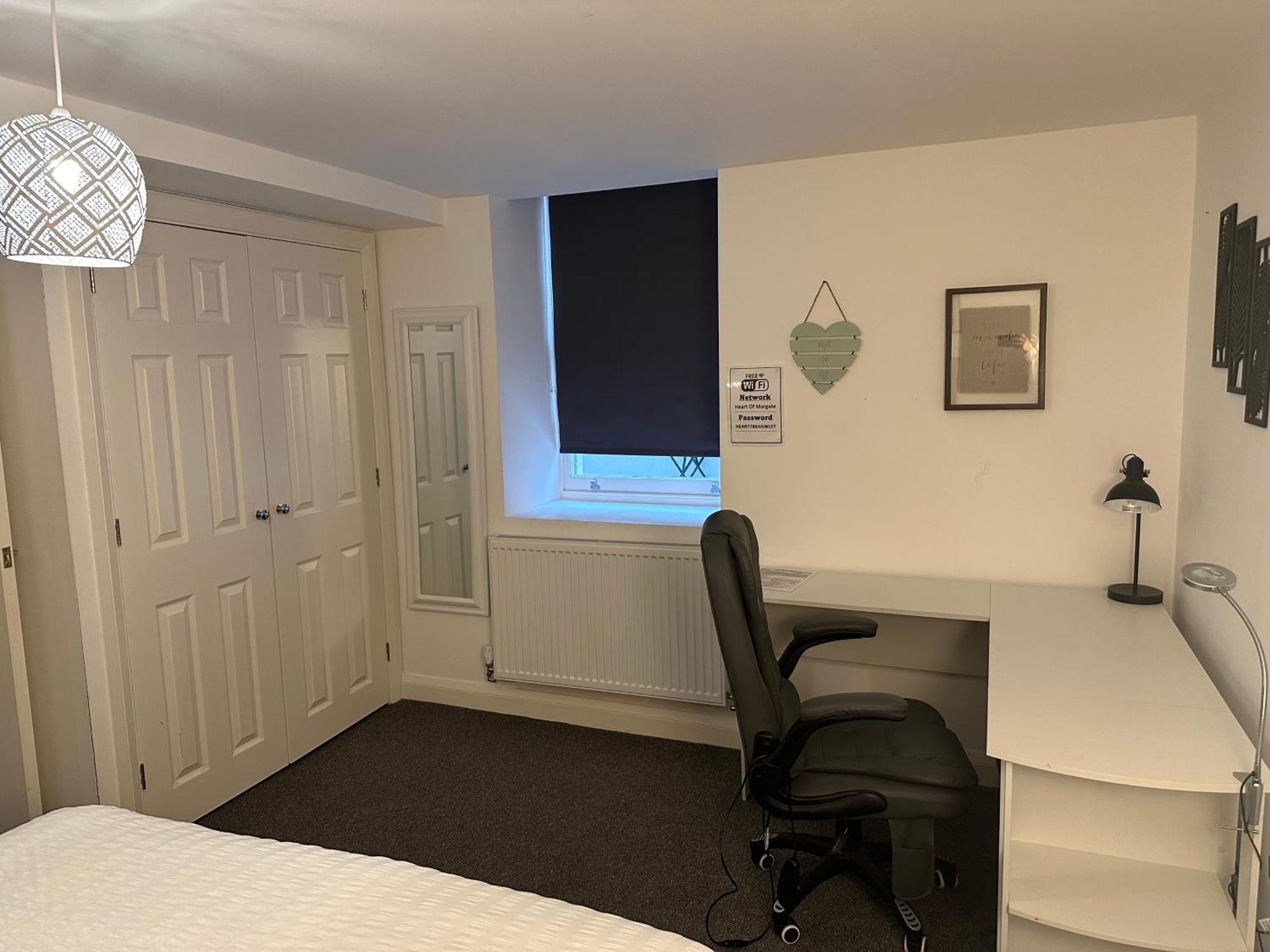 Beautiful Basement Aparthotel *