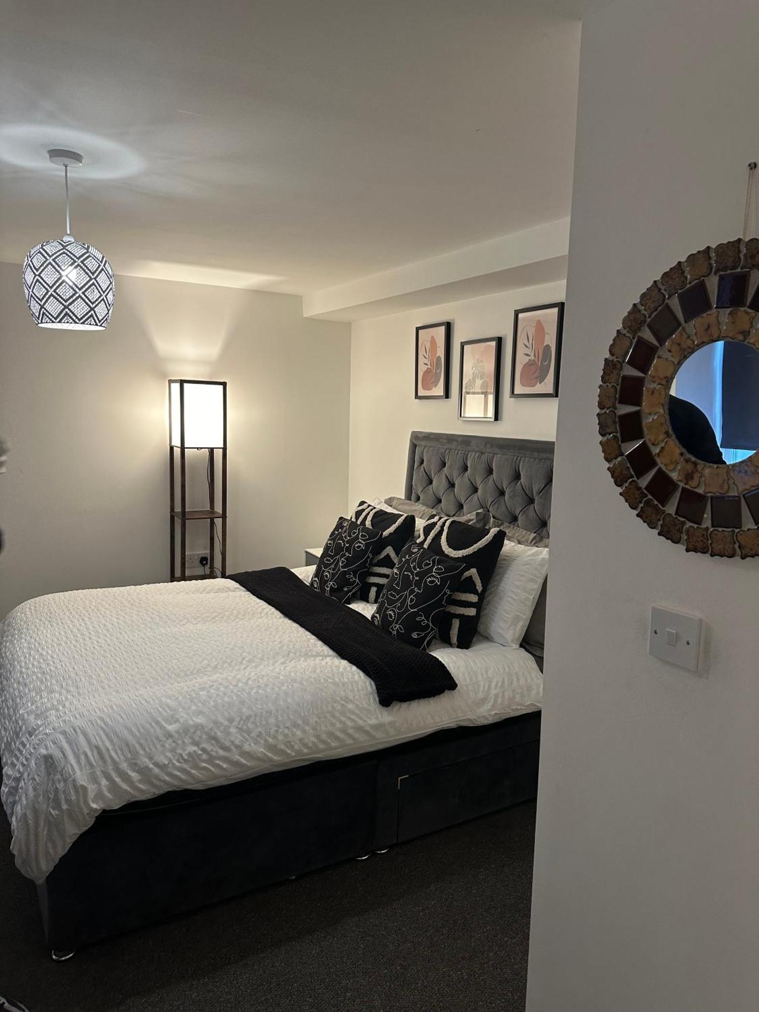 Beautiful Basement Aparthotel