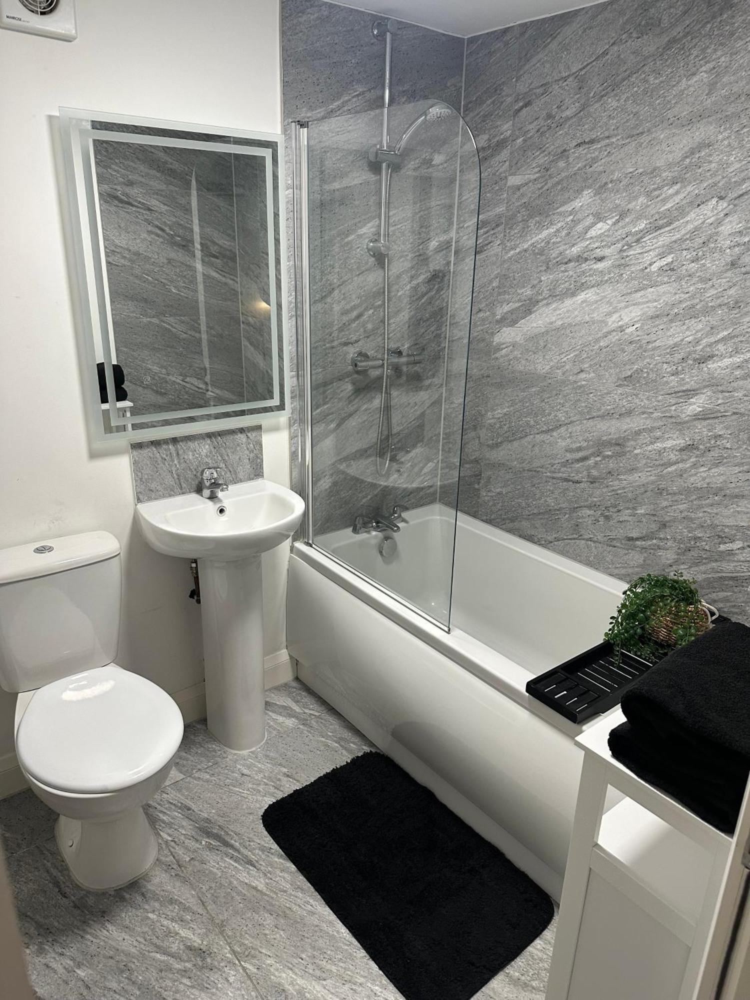 Beautiful Basement Aparthotel